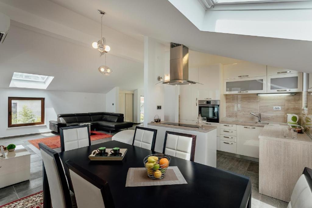Apartments Joy Herceg Novi Exteriér fotografie